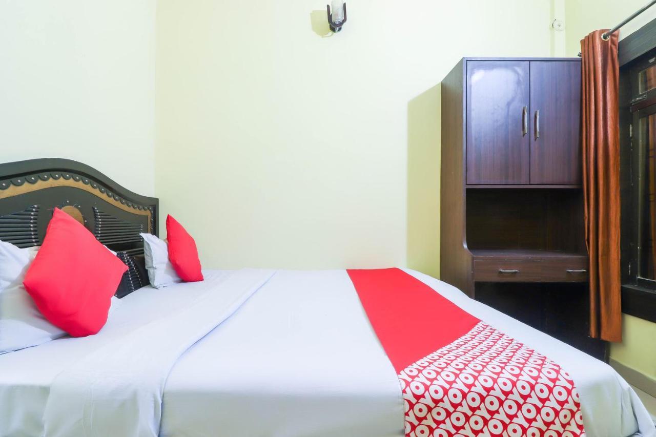 Oyo Hotel Rajendra Khalilabad Екстер'єр фото